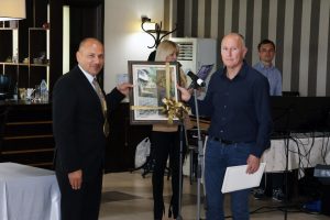 nagradi business lovech 11052251 1 Ловеч отличи своя бизнес елит с годишните награди „Бизнесмен на годината“ и „Инвеститор на годината“