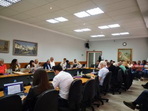 obs lovech 1505251 На 27-ото заседание на Общинския съвет – Ловеч, проведено на 15 май 2025 г., съветниците не подкрепиха внесения от кмета Страцимир Петков проекто-бюджет на стойност 80 760 000 лв. за 2025 година