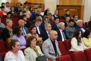 pochetni grajdani lovech 1105251 2 Авторитетни и заслужили личности, допринесли много за хората в града бяха удостоени със званието „Почетен гражданин на град Ловеч“