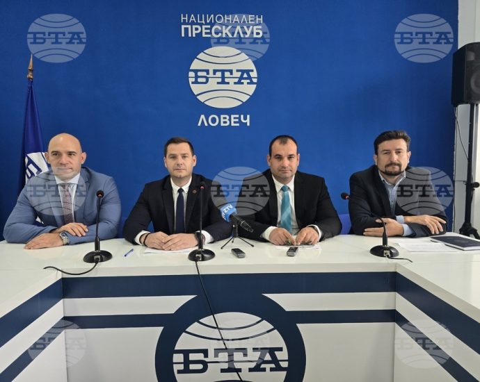 zamestmik kmetove lovech 1605251 Неприемането на бюджета за 2025 г. крие рискове за нормалното функциониране на всички дейности, заявиха зам.-кметовете на Община Ловеч