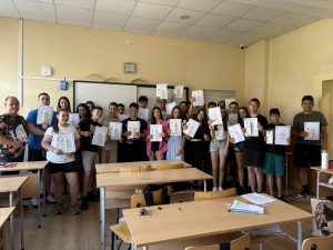 uchenici vss mon 3006251 2 Ловешки ученици получиха удостоверения за участие в образователната програма на ВСС и МОН