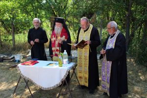 nova carkva 1607251 7 На тържествена церемония беше положен основния камък за изграждането на нова църква в село Малка Желязна, посветена на света преп. Параскева Петка Търновска