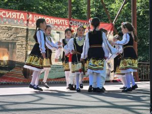 ribarica folk 2207251 8 Над 1000 самодейци оживиха Рибарица на Празника на народния обичай и автентичната носия