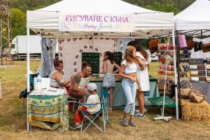 Jam on the river 2025 5 Създаденият с много любов и професионализъм Международен фестивал на музиката и изкуствата "Jam on the river" завърши в неделя