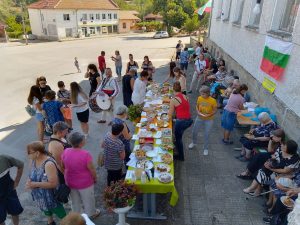 presiaka praznik 508251 3 Село Пресяка отпразнува традиционния си сбор с кулинарен фестивал и празнична заря