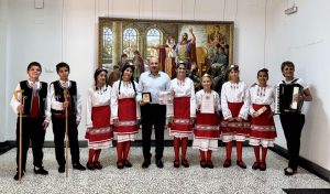 joglav folklor 1309251 1 Млади фолклорни изпълнители от Йоглав гостуваха в Община Ловеч