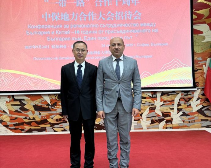 kmet petkov china 2409251 1 e1758739540325 Кметът на Ловеч Страцимир Петков участва в Конференцията за регионално сътрудничество между България и Китай