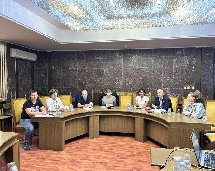 ou obrazovanie komisia 1709251 В Ловеч утвърдиха плана за действие срещу отпадането на деца от образователната система