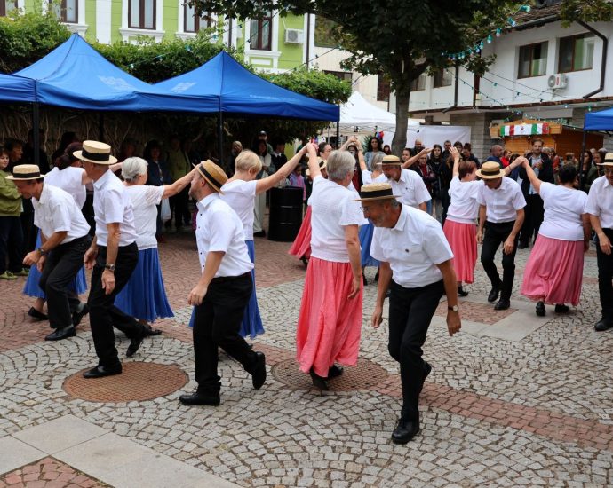 twin fest 290925 3 Ловеч изпрати с усмивки и аплодисменти фестивала Twin Towns & Friends 2025