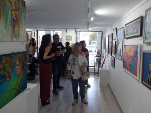 арт галерия мостове изложба 2309251 4 „Полетът на цветовете – млади гласове в изкуството“ оживя в Ловеч