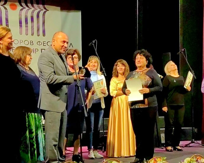 festival horove 201025 4 Ловеч – музикалното сърце на България: Националният хоров фестивал „Панайот и Любомир Пипкови“ обедини поколения и традиции