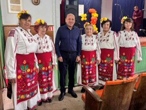 praznik sela 1310251 1 Кметът на Ловеч Страцимир Петков посети празниците в селата Чавдарци и Сливек