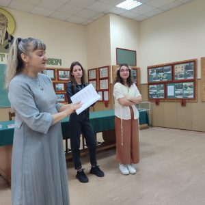 ЛИНА ЕЛИЦА И МАЯ в Гимназията 271025 Млади автори от Троян гостуваха на учениците от СУ „Св. Климент Охридски“ в Ловеч