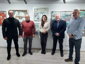 izlojba nikolai dobrev 911251 7 На 7 ноември 2025 г. Арт галерия „Мостове“ имаше честта да посрещне почитателите на изобразителното изкуство на откриването на живописната изложба на ловешкия художник Николай Добрев