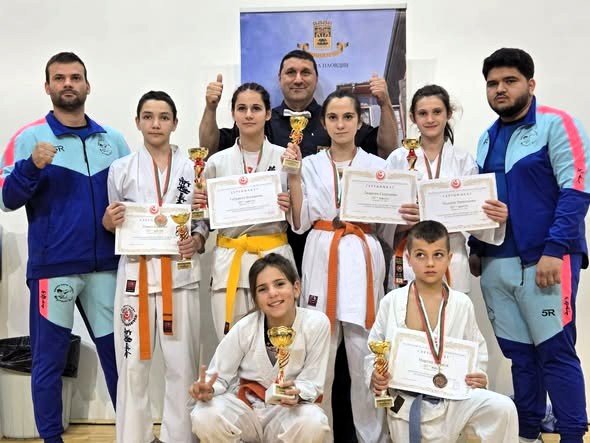 karate 171125 Карате клуб „Mageranov Dojo“ – Ловеч с отличия от последното Национално първенство за 2025 г.