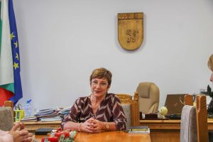 nagradi direktori teteven 281125 6 Община Тетевен отличи директорите на социалните услуги по повод Международния ден на хората с увреждания
