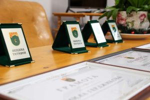 nagradi direktori teteven 281125 7 Община Тетевен отличи директорите на социалните услуги по повод Международния ден на хората с увреждания