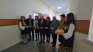 ezikova stem kabineti 151225 2 Днес мечтите получиха дом. Бъдещето – посока. А знанието – ново измерение. ПЕГ „Екзарх Йосиф I“ – Ловеч откри своя СТЕМ център