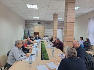 obs ugarchin 151225 Постоянните комисии на общинския съвет одобриха план-сметката за чистота и размера на такса битови отпадъци за 2026 г.