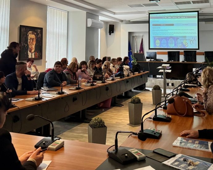 obshtna lovech euro 51225 Обучение в Ловеч подготвя местната администрация за разпознаване на евро банкнотите