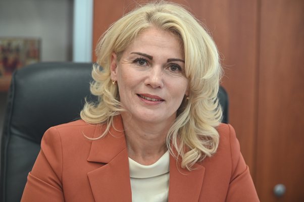 predsedatel KZD 260126 Председателят на КЗД Елка Божова организира приемна в Ловеч на 30 януари