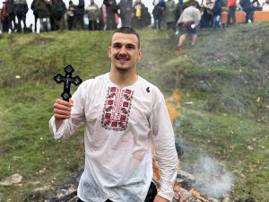 spasiavane krast ugarchin 60126 4 18-годишният Роселин Бачевски извади Светия кръст в Угърчин