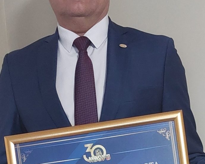 24.02.26 награда нсорб Община Угърчин бе отличена с почетна грамота за 30-годишнината на НСОРБ
