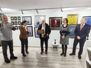 art galleri bridjes lovech valdo kirov 120226 7 Арт галерия „Мостове“ се изпълни с вълнение, красота и истинско уважение към изкуството по време на откриването на изложбата „Усещане за жена“ на големия ловешки художник Владимир Киров