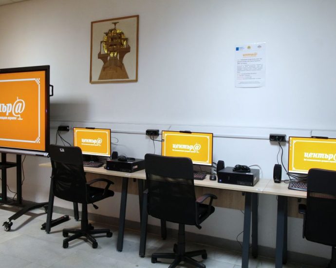 digi club ugarchin 110226 Дигитален клуб отвори врати в НЧ „Вълчо Русковски – 1894 г.“ в Угърчин