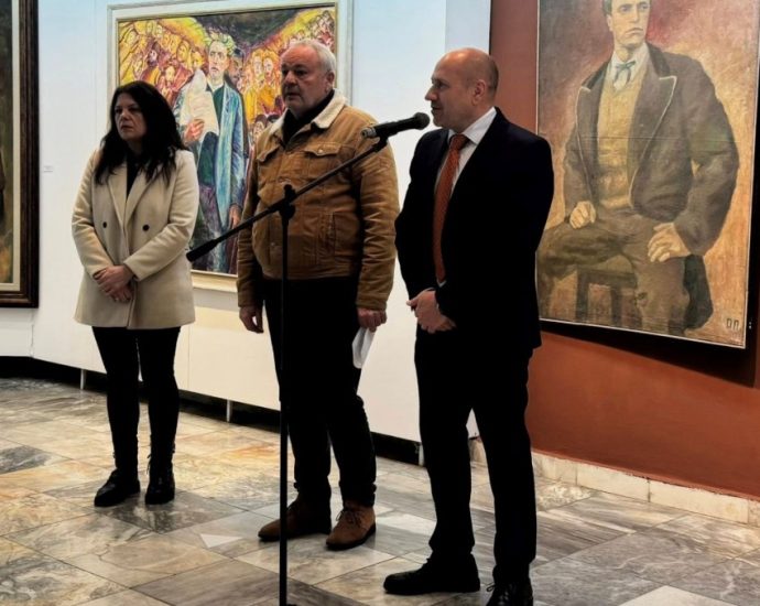 izlojba levski lovech 120226 1 Изложба „153 години от гибелта на Апостола“ бе открита в Ловеч