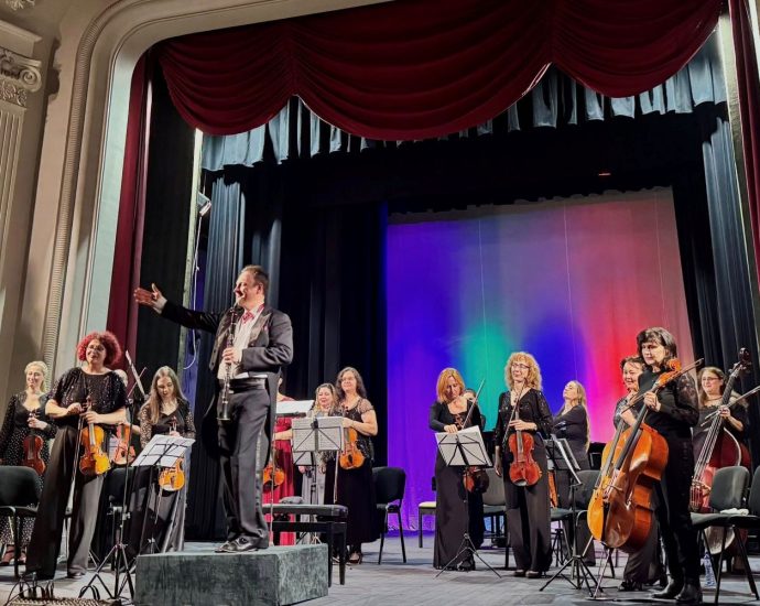 koncert 190226 1 Камерен оркестър „Митонисимо“ изнесе концерт в Ловеч по повод 153 години от гибелта на Васил Левски