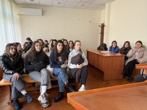 sad deca 90226 1 Ученици от ОУ „Васил Левски“ се запознаха отблизо със съдебната система в Ловеч