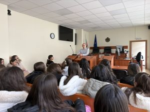 sad deca 90226 2 Ученици от ОУ „Васил Левски“ се запознаха отблизо със съдебната система в Ловеч