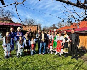 zarezan slatina 140226 1 С празнична програма и конкурс за домашно вино Слатина отбеляза Трифон Зарезан