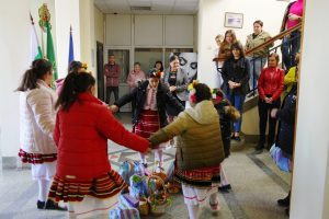 30.03.26 лазаруване угърчин Лазарки ще огласят община Угърчин: Традицията продължава за 20-а поредна година