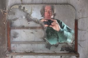 Miryan Kolev prizrachni sela 230326 1 Аудио-визуалният проект „Призрачни села“ на Мирян Колев гостува в Деветашкото плато
