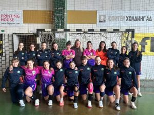 handball lovech 100326 ХК Ловеч 98 завърши сезона с две победи и сребро в Северната група