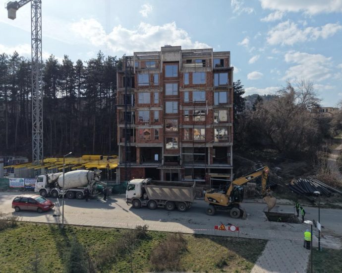 investbuild lagut 170326 2 Община Троян стартира мащабна инвестиция в инфраструктурата на ж.к. Лъгът