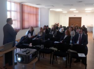 obuchenie mladejki dom 120326 2 В Младежки дом - Ловеч се проведе обучение за новия режим на деклариране пред Сметната палата