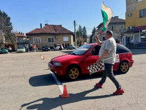 осмомартенско рали ловеч 160326 6 В Ловеч се проведе традиционното автомобилно състезание с приложен характер, посветено на Международния ден на жената – 8 март