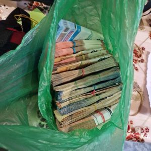 kupuvane na glasove 90426 1 Специализирана полицейска операция в с. Брестница: Задържан за купуване на гласове и иззети списъци