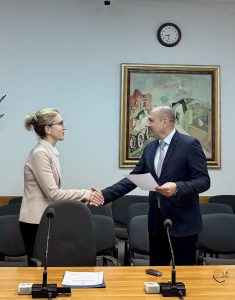 medici nagradi 70426 4 Община Ловеч отличи най-добрите медицински специалисти в училищното и детското здравеопазване