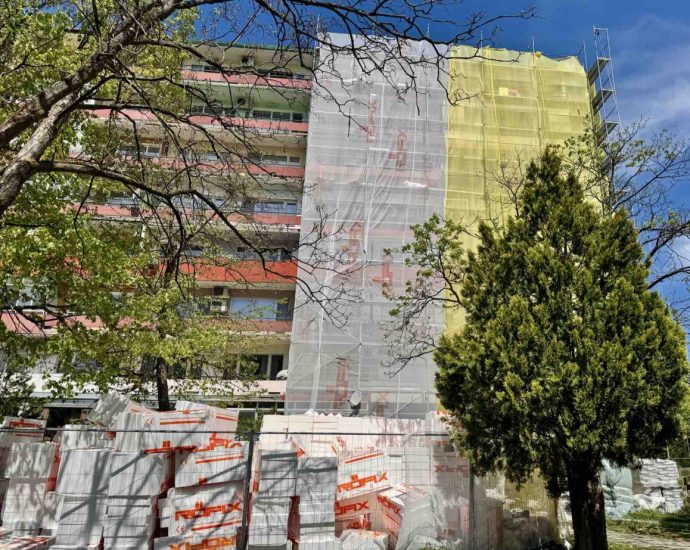 sanirane lovech 240426 Община Ловеч засилва контрола върху санирането на многофамилни жилищни сгради