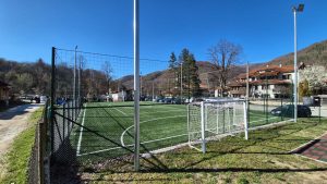 sportna ploshtadka teteven 80426 6 Жителите на село Рибарица вече разполагат с модерно мултифункционално спортно съоръжение, подходящо за мини футбол, волейбол и хандбал, както и със специализирана зона за стрийт фитнес