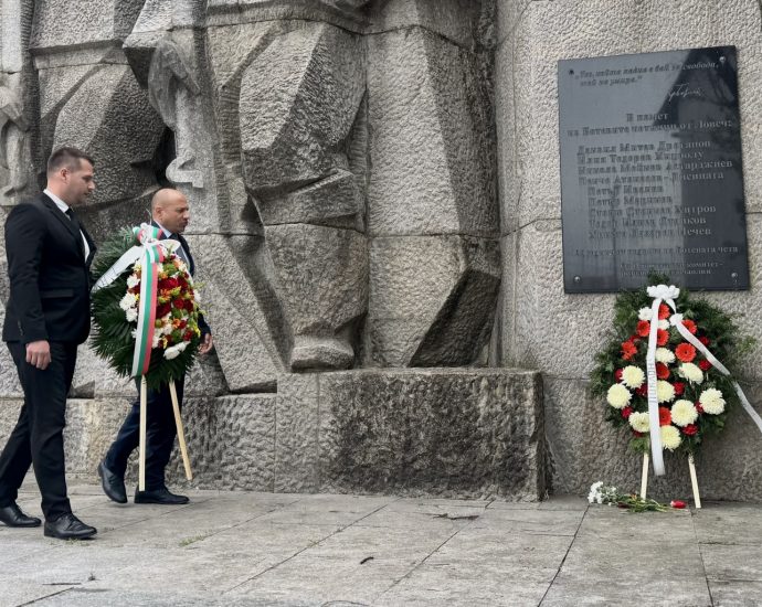 vazspominanie aprilsko vastnanie 200426 3 Община Ловеч почете 150-ата годишнина от Априлското въстание