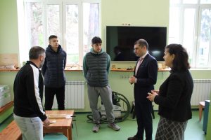 зам министър угърчин 200426 18 Зам.-министърът на туризма - Павлин Петров посети НПГГСД „Сава Младенов“ в град Тетевен