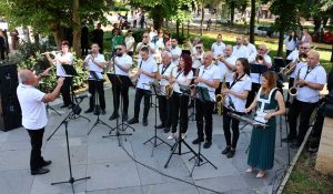 24 maj lovech 240526 10 Ловеч отбеляза 24 май с тържествена церемония, награди за учители и отличия за ученици