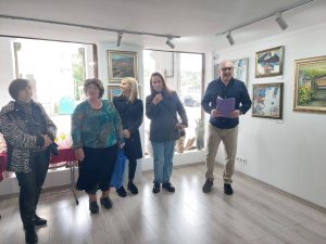 izlojba na lovech s liubov 140526 18 Изложбата „На Ловеч с любов“ събра 15 творци в Арт галерия „Мостове“