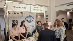 izlojenie turizam 140526 1 Община Ловеч представя културния и природен потенциал на региона на изложението „Уикенд туризъм“ в Русе