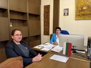 ou uchenici 805826 3 Ученици се запознаха с работата на Областна администрация – Ловеч в инициативата „Областен управител за един ден“